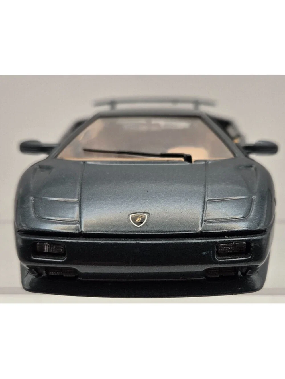 Bburago Lamborghini Diablo 1990 1:24 Diecast Model Car Made in Italy
